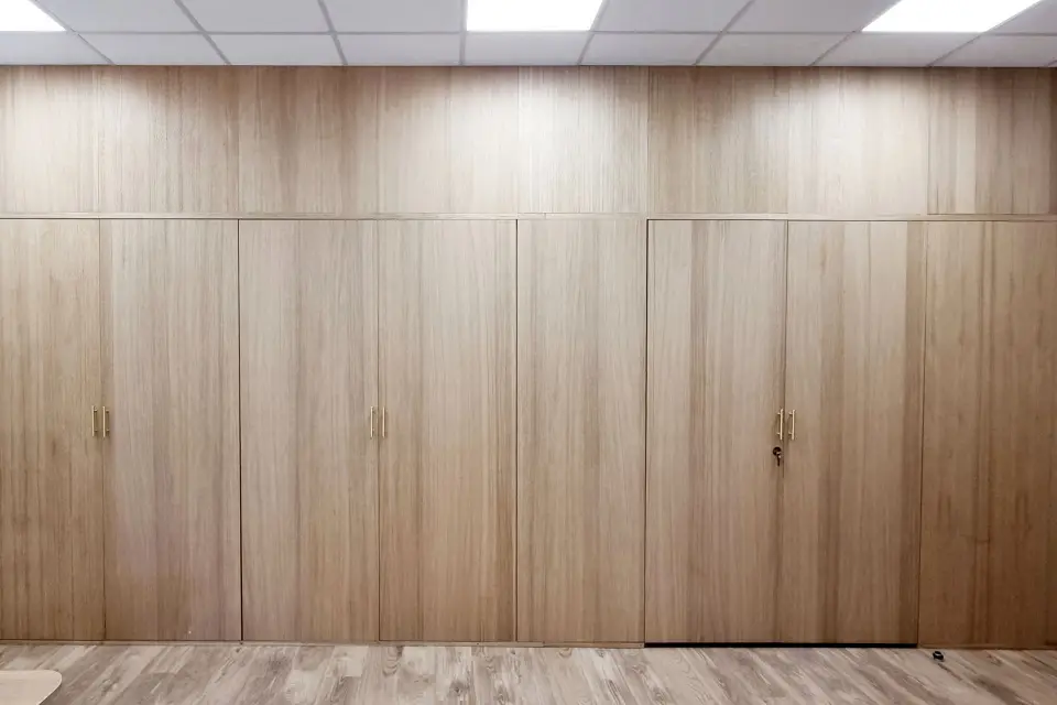 Carves : Réaménagement Bureaux & Agencement Open Space Montrouge - Agence Space Planning Paris — Tertiaire / Bureaux par Xiléades