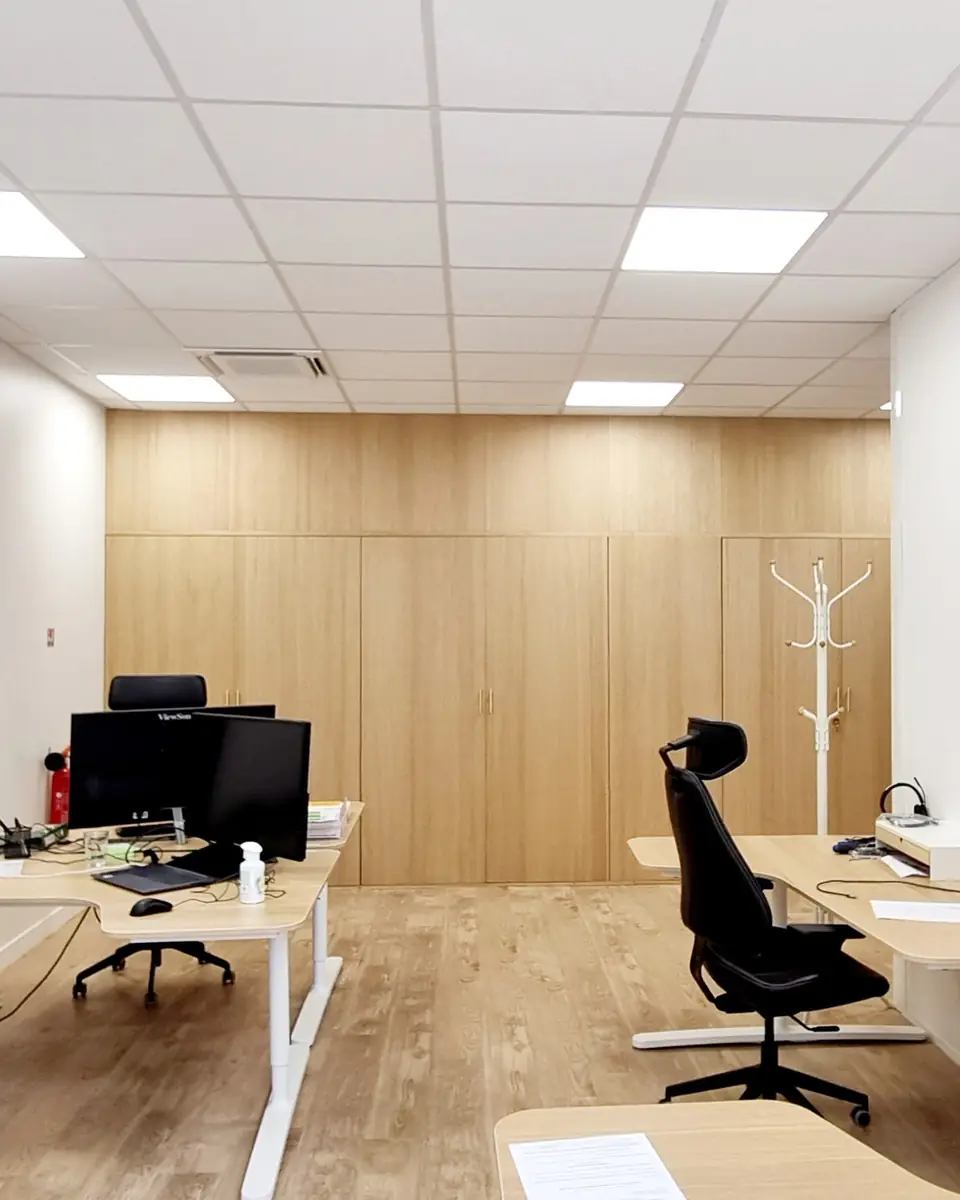 Carves : Réaménagement Bureaux & Agencement Open Space Montrouge - Agence Space Planning Paris — Tertiaire / Bureaux by Xiléades
