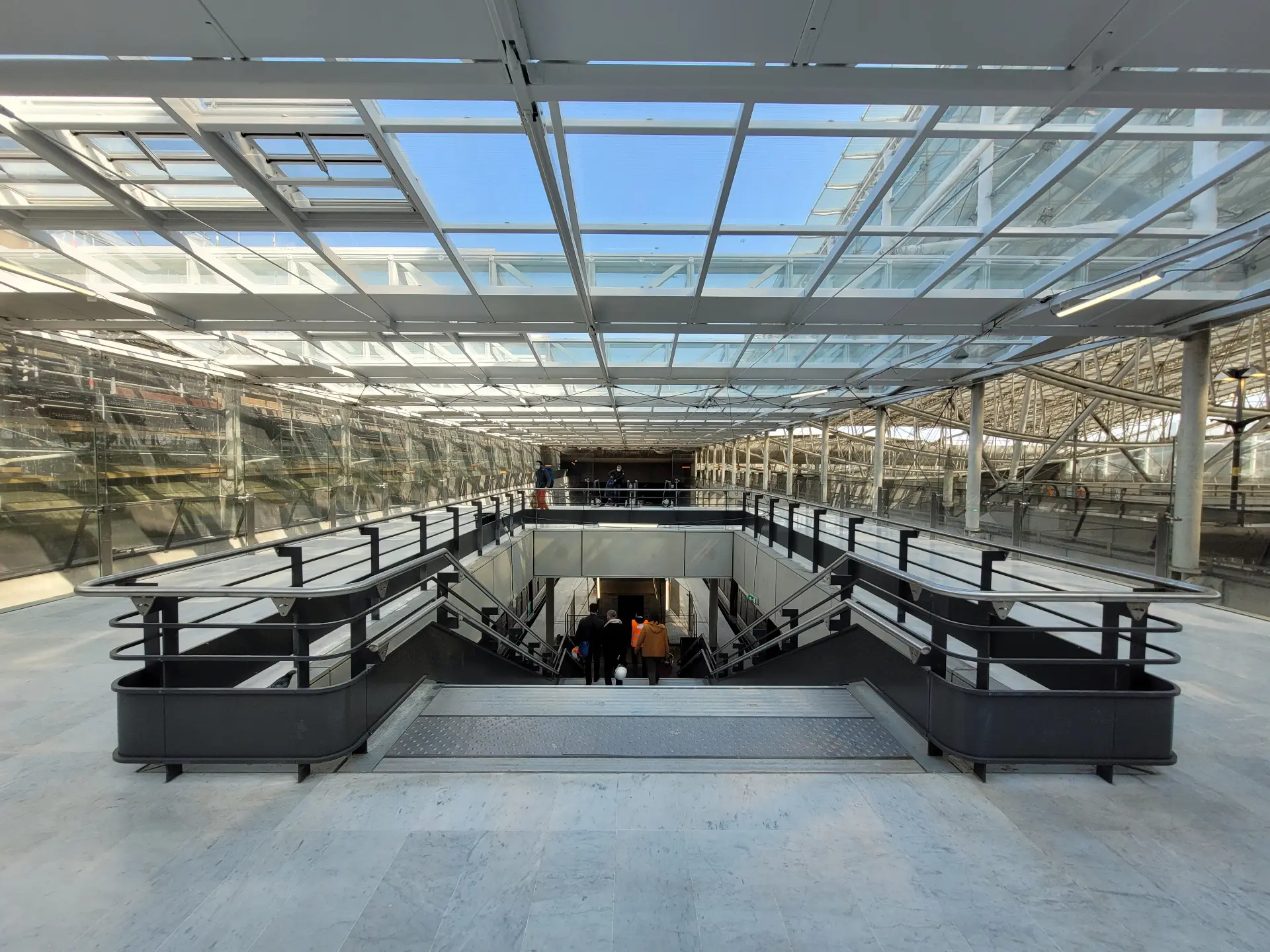 Aménagement Gare CDG-TGV2 CDG Express | Agence Design+Build & Maîtrise d'Œuvre Paris — vue 3