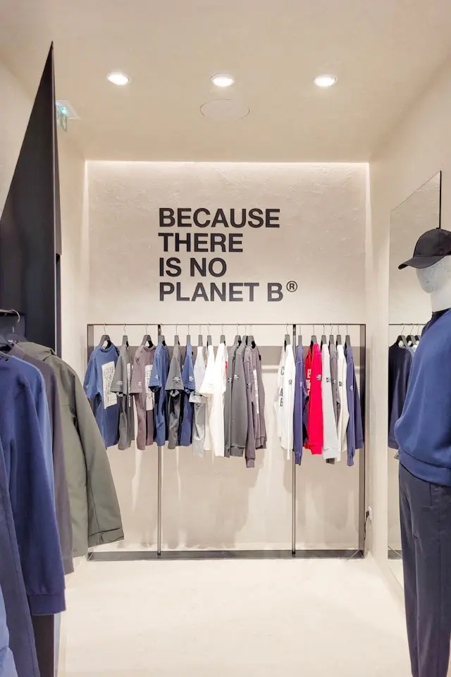 Aménagement ERP Boutique Ecoalf Paris 4e | Agence Design+Build Commerces — vue 8