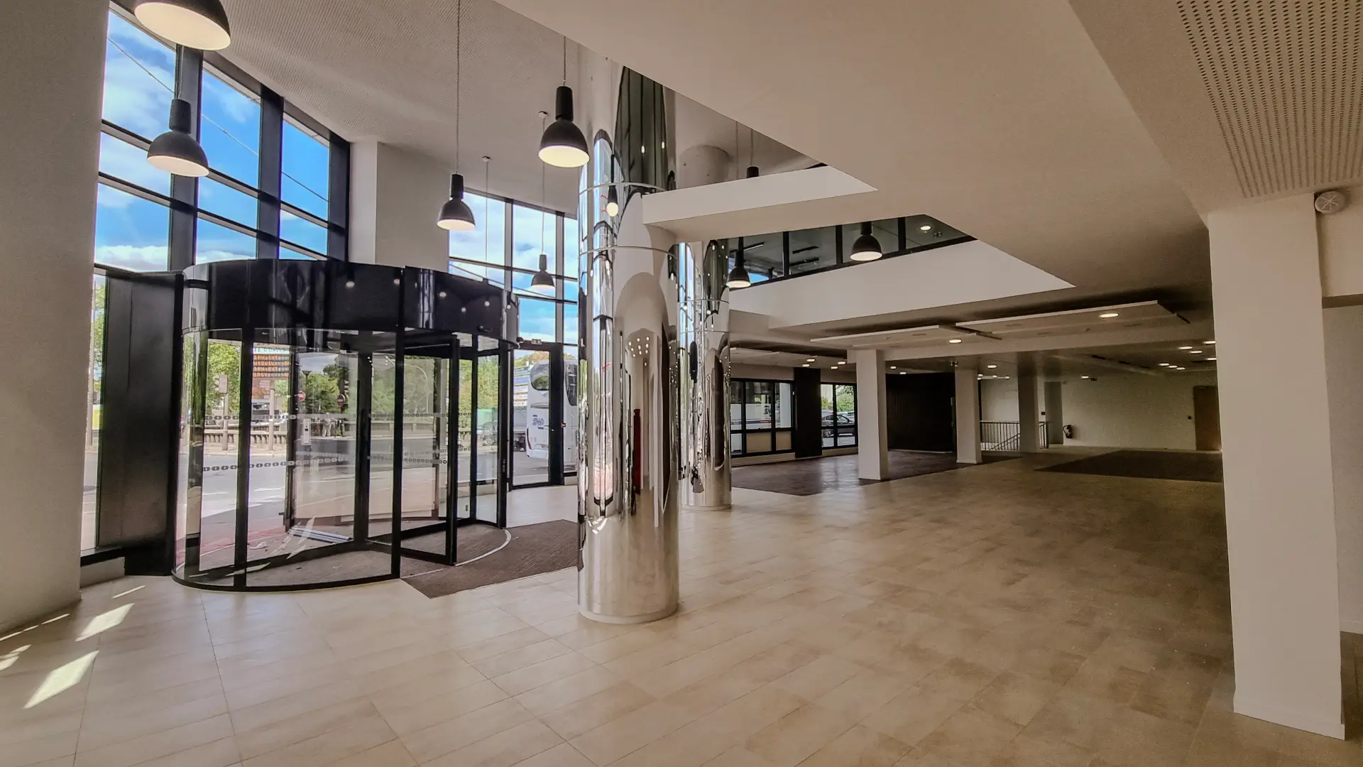 Aménagement Espaces Commerciaux & Bureaux Gravity Île-de-France | Agence Design+Build Paris — vue 3