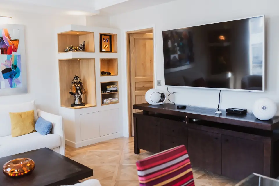 Meuble TV et niches d'exposition sur mesure