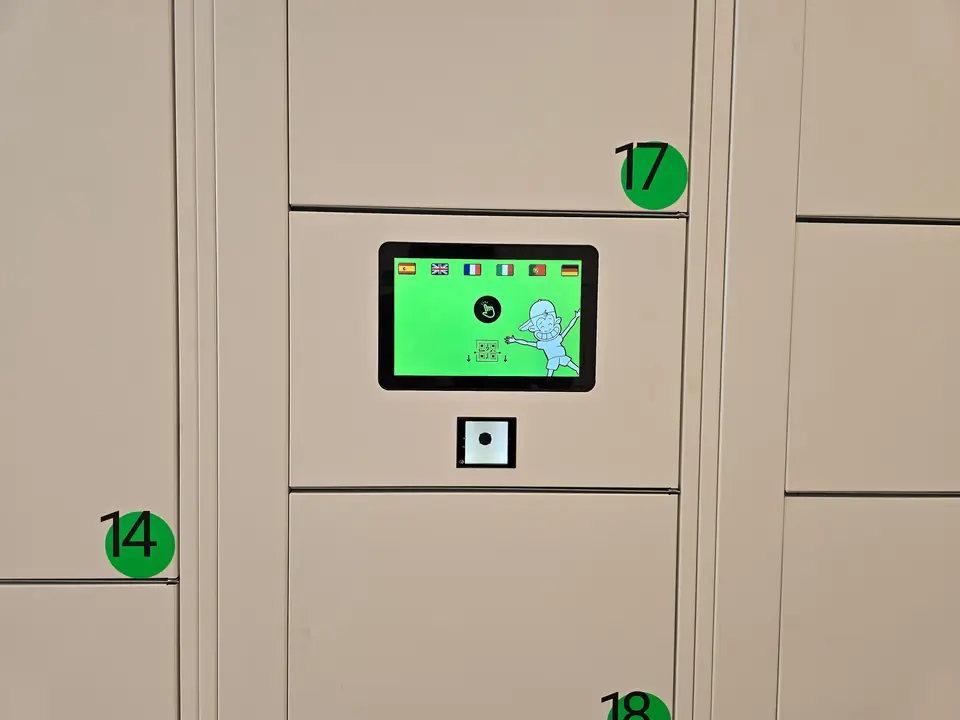 Détail de la borne tactile de gestion des consignes