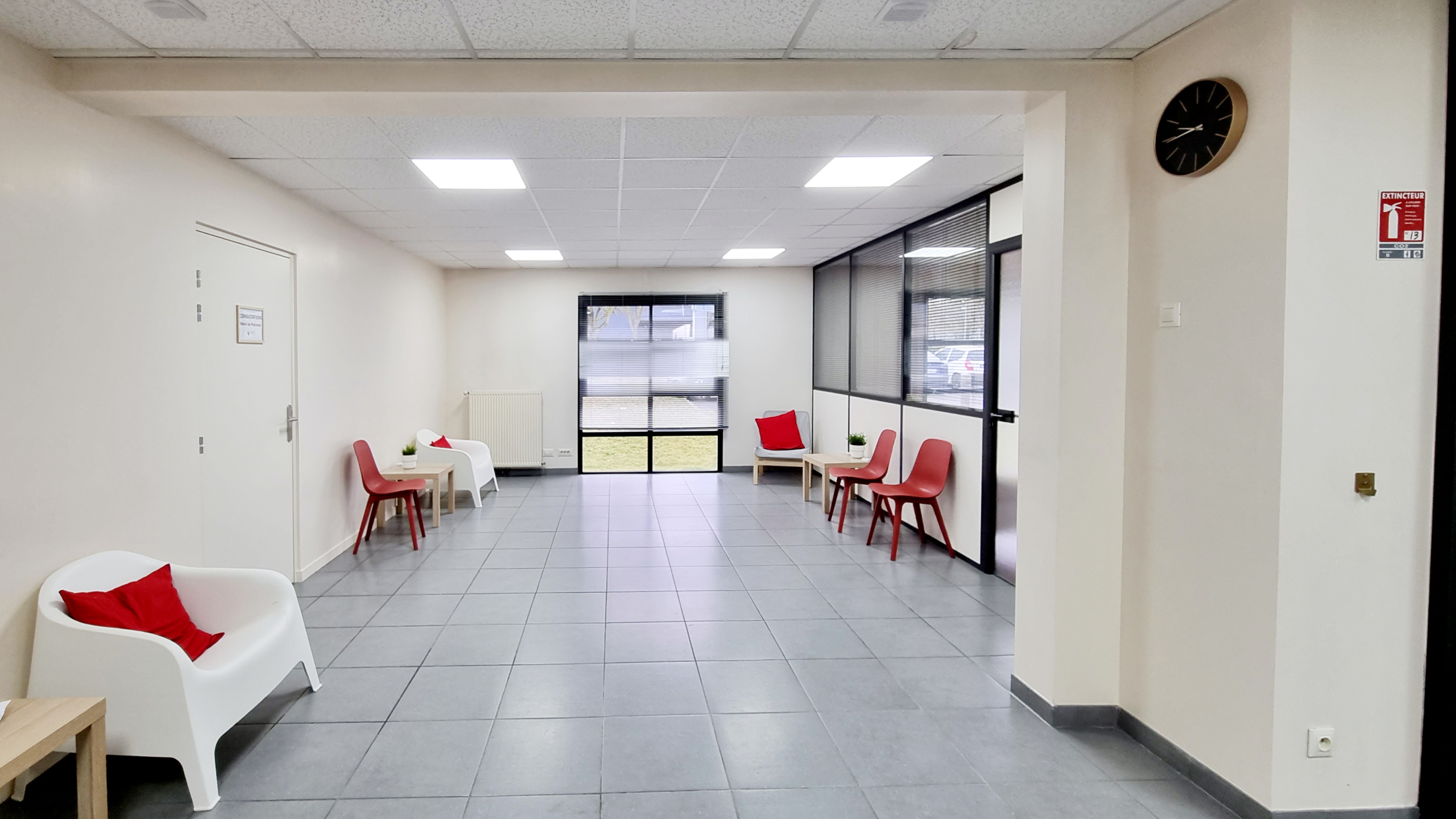 MUV Brie-Comte-Robert : Projet Design+Build & Rénovation Locaux Professionnels - Xiléades (77)